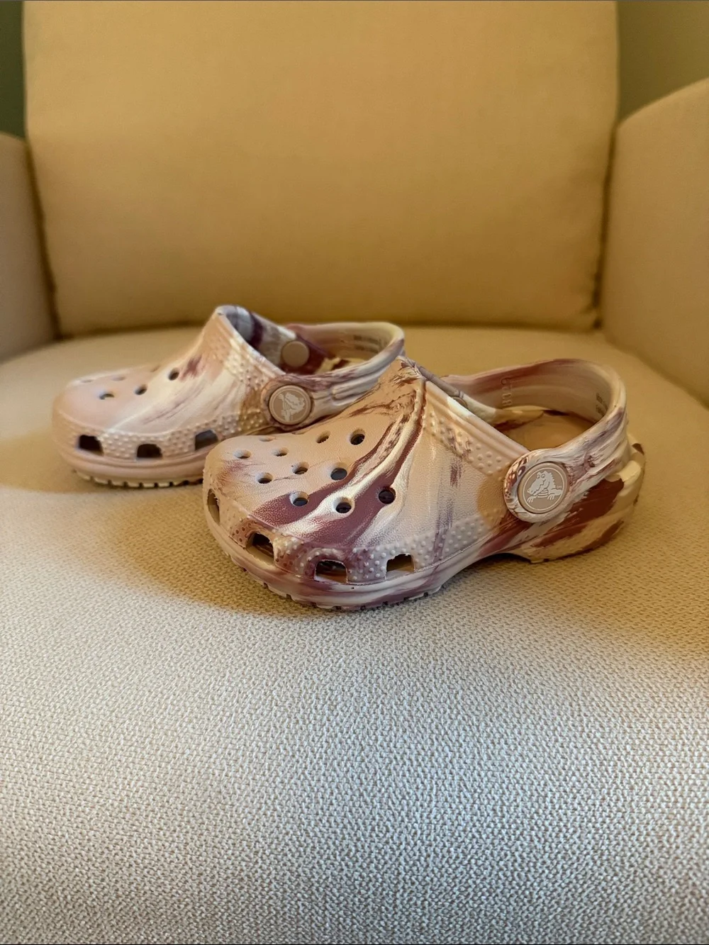 Kids Crocs in Light Pink, White and Mauve Marble Pattern